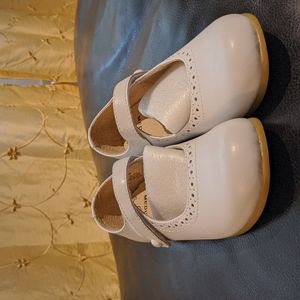 Footmates girls shoes.